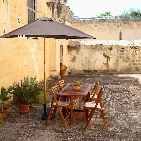 Apartment Al Vico In The Historic Center Of