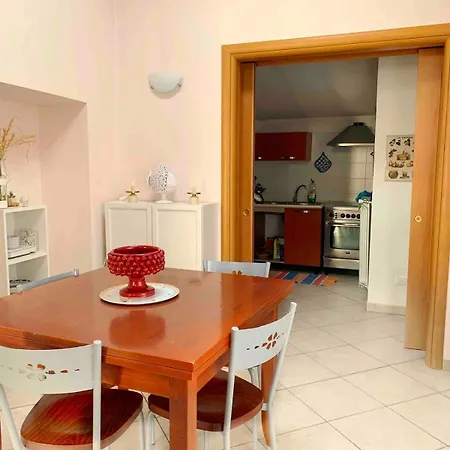 Apartment Al Vico In The Historic Center Of