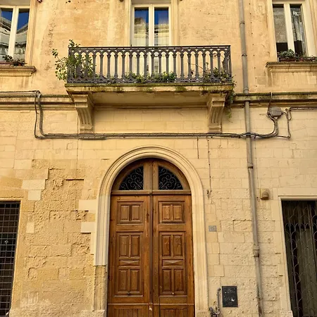 Apartment Al Vico In The Historic Center Of