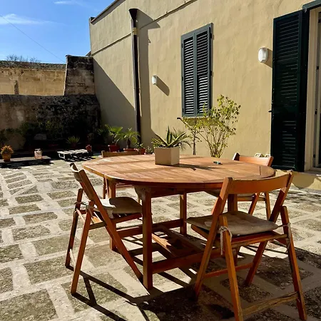 Al Vico In The Historic Center Of Lecce